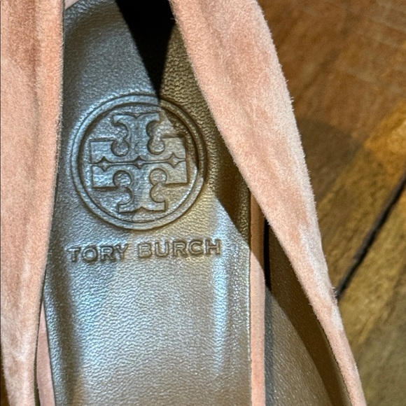 Tory Burch “Georgiana” Open Toe Pumps in Peach Suede – Size 10M - Picture 4 of 9